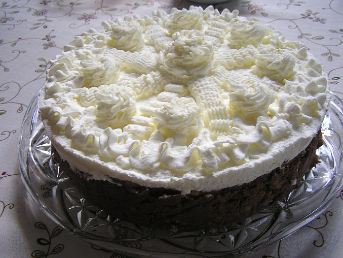 Nepečený sušenkový dort- La Vicenza, ozdobený dort