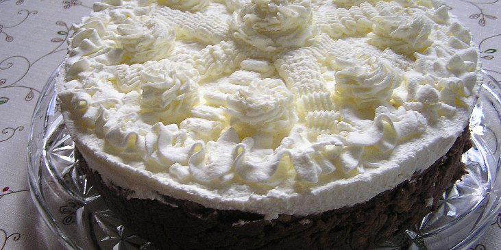 Nepečený sušenkový dort- La Vicenza (ozdobený dort)