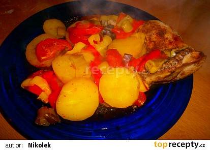 Oběd z jednoho pytlíku (Kuře,brambory a zelenina z alobalu)