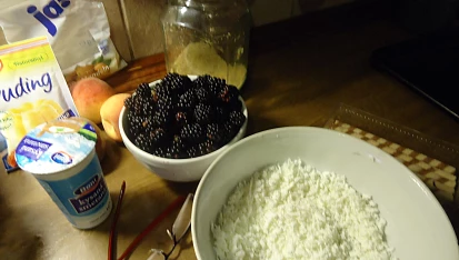 Ostružinový koláč s mandlemi