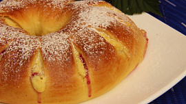 Ostružinový kynutý věnec