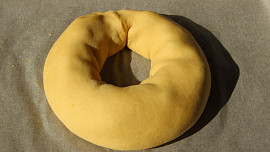 Ostružinový kynutý věnec