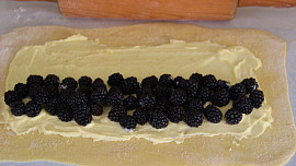 Ostružinový kynutý věnec