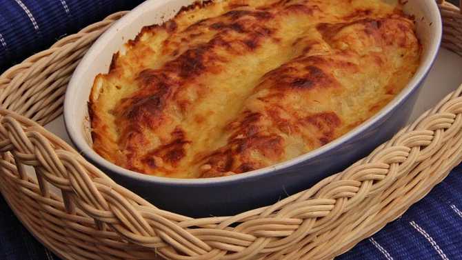 Palačinky s houbami zapečené s omáčkou Mornay ( Ficelle Picarde)