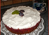 Perníkový dort s opilým švestkovým želé