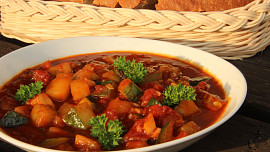 Rychlý cuketový guláš