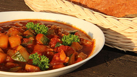 Rychlý cuketový guláš