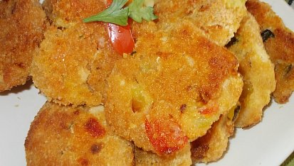 Smažené řízečky z cukety, květáku,  paprik a rajčat