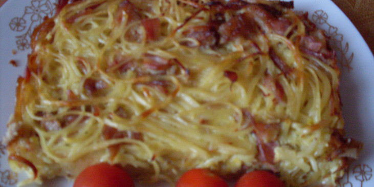 Špagety zapečené s uzeným masem