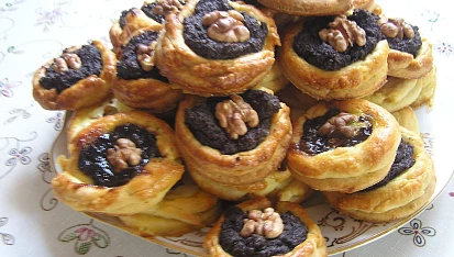 Svatební rohové koláče, Svatební rohové koláče