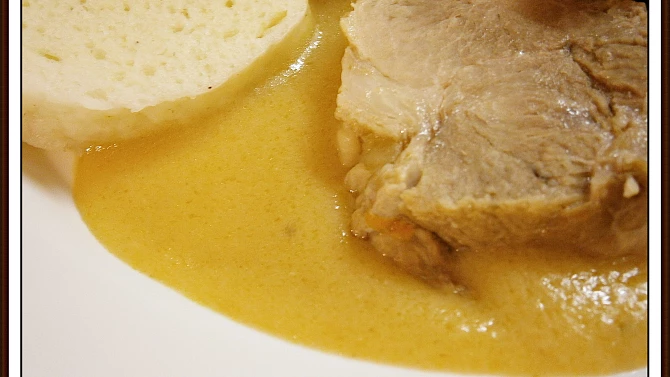 Vepřová plec na smetaně v papiňáku (tlakovém hrnci)