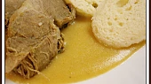 Vepřová plec na smetaně v papiňáku (tlakovém hrnci)