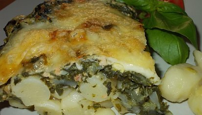 Zapečené gnocchi  s lososem, špenátem a lilkem
