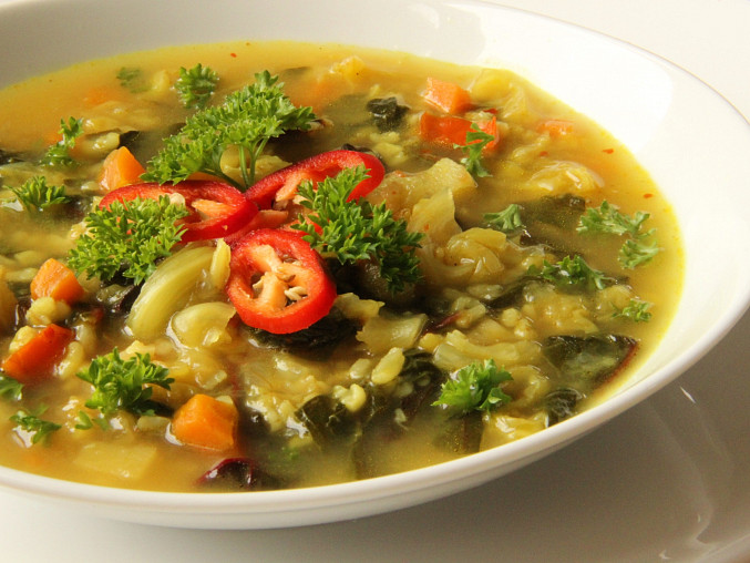 Zeleninová curry polévka s bulgurem ( pro zahřátí)