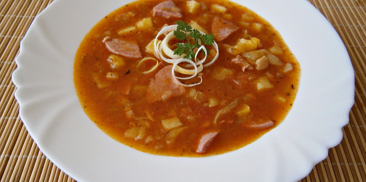 Gulášová polévka s použitím šťávy z guláše (Gulášová polévka s použitím šťávy z guláše)