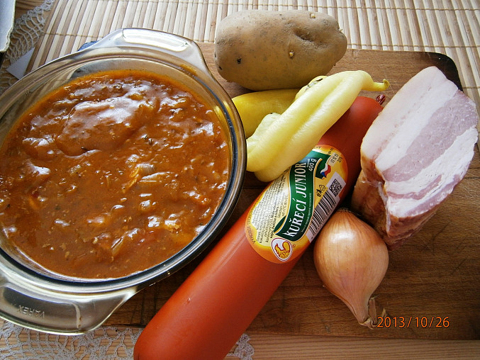 Gulášová polévka s použitím šťávy z guláše, Použité suroviny