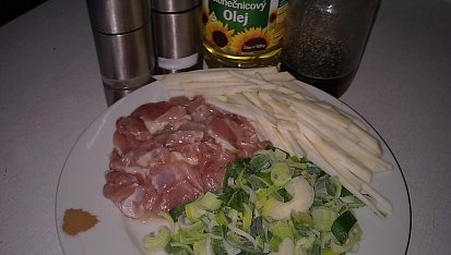 Kuřecí maso s celerem na medu, suroviny
