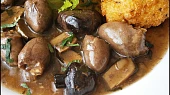 Kuřecí srdíčka na hříbkách, Detail hotového jídla