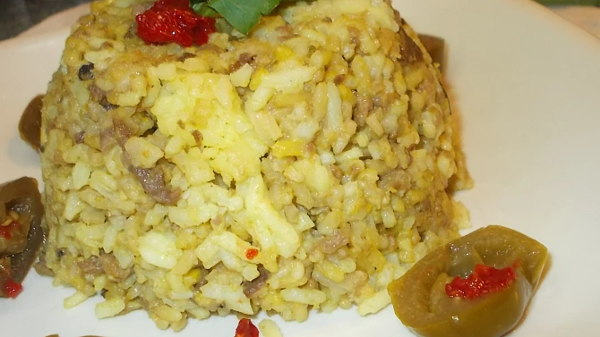 Kurkumové rizoto s houbami a hovězím masem