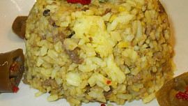 Kurkumové rizoto s houbami a hovězím masem