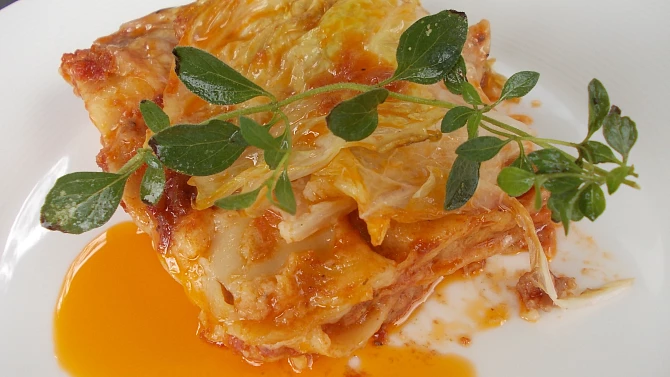 Lasagne s kapustou a sýrovým bešamelem