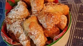 Listové kornoutky s rozinkami, mandlemi a skořicí, Listové kornoutky s rozinkami, mandlemi a skořicí