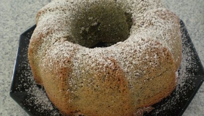 Maková bábovka s perníkem a meruňkami