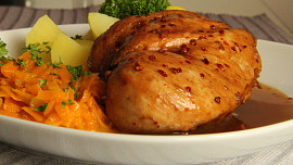 Marinované kuřecí prso s mrkvovým  " zelím "