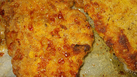 Mleté krůtí řízky s uzeným sýrem,  obalené v italské směsi bez vajec