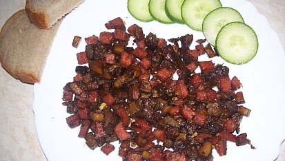 Modráček na kmínu a cibulce