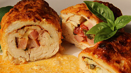 Obalené plněné řízky zapečené v  pekáčku (3 variace náplní)