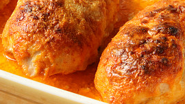 Obalené plněné řízky zapečené v  pekáčku (3 variace náplní)