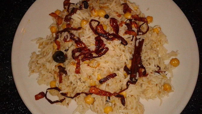 Pákistánská kuchyně - Chana pulao (rýže s cizrnou) videorecept