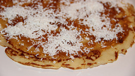 Palačinky s hruškovými povidly a tvrdým tvarohem