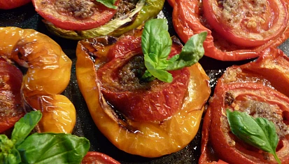 Pečená paprika s rajským jablíčkem, česnekem a kmínem