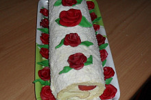 roláda s jahodami
