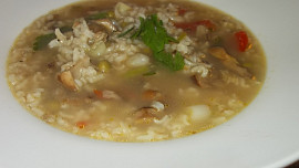 Polévka risi-bisi s hříbky
