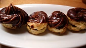 Profiteroles se šlehačkou aneb sladké bobečky mlsné rebečky