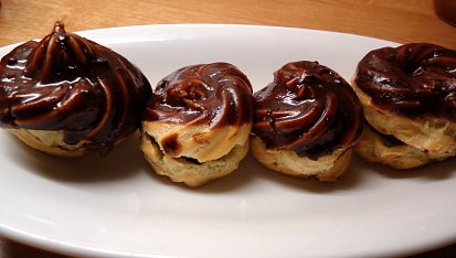Profiteroles se šlehačkou aneb sladké bobečky mlsné rebečky