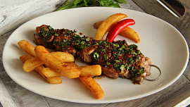 Propíchnutý palec, marinovaný až po grilování