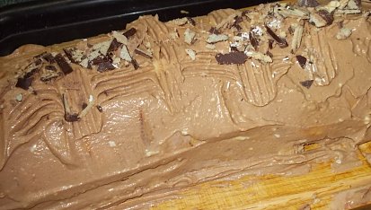 Banánový moučník s chutí karamelek a kávy