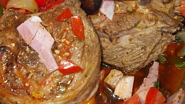 Skopové na  pivě,  rajčatech,  česneku a koření