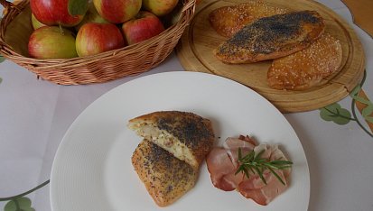 Špekové kapsičky s řeckým jogurtem