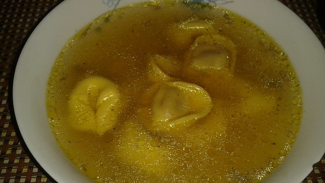 Tortellini in brodo