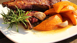 Uzená žebra pečená s dýní