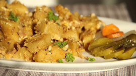 Výpečkové bramborové knedlíky s vajíčkem