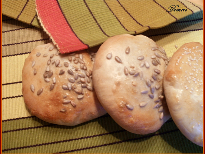 Zavalované chlebové placky s Nivou