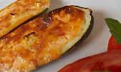 Zelenina plněná mozzarellou a sušenými rajčaty