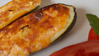 Zelenina plněná mozzarellou a sušenými rajčaty