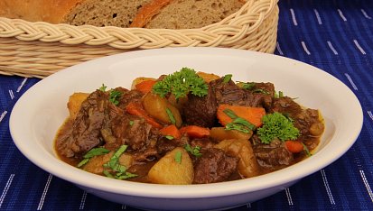Zvěřinové Irish stew ( Irské dušené)
